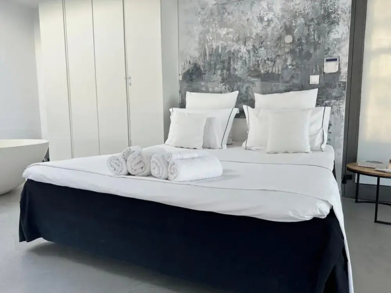 Horizon Luxury Seafront Villa