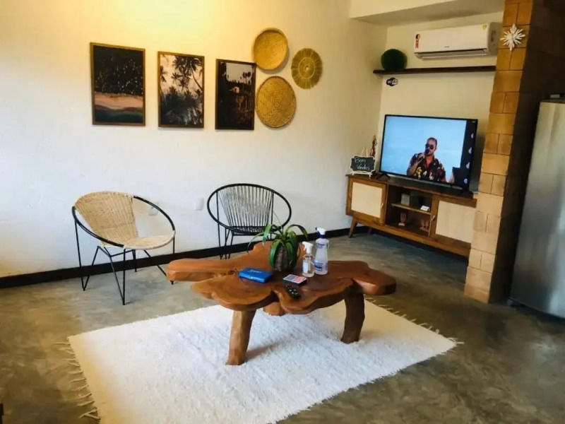 Charmosa Casa a 50m da Praia do Marceneiro