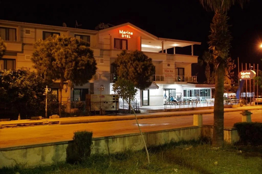 Marina Hotel
