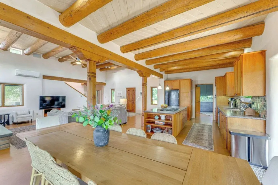 Mtn-view Retreat w/ Hot Tub in New Mexico!