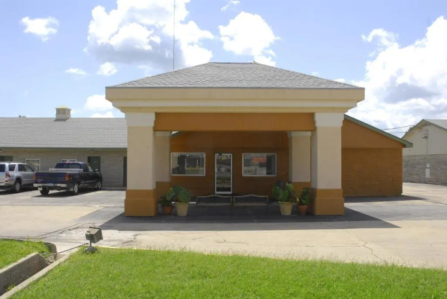 America's Best Inns & Suites