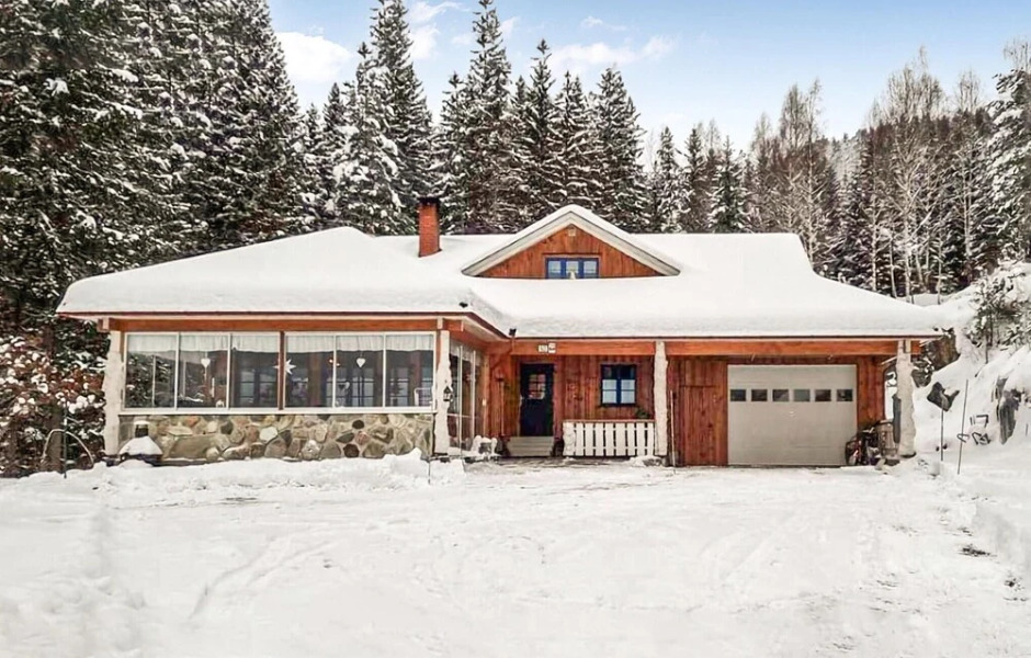 Stunning Home in Drangedal With 3 Bedrooms and Wifi