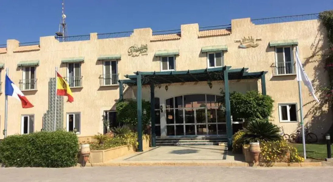 Paradise Kitesurfing Chalets