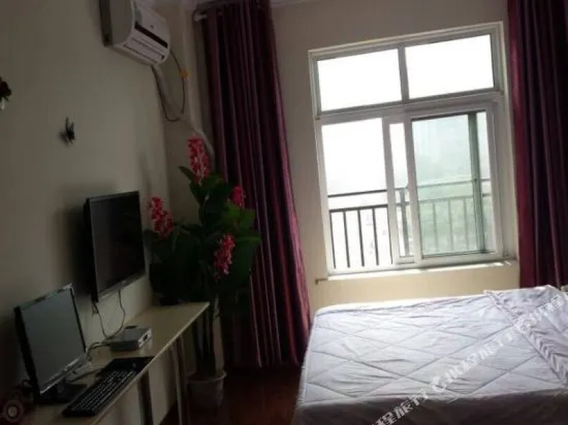 Weifang City E-sports Hotel