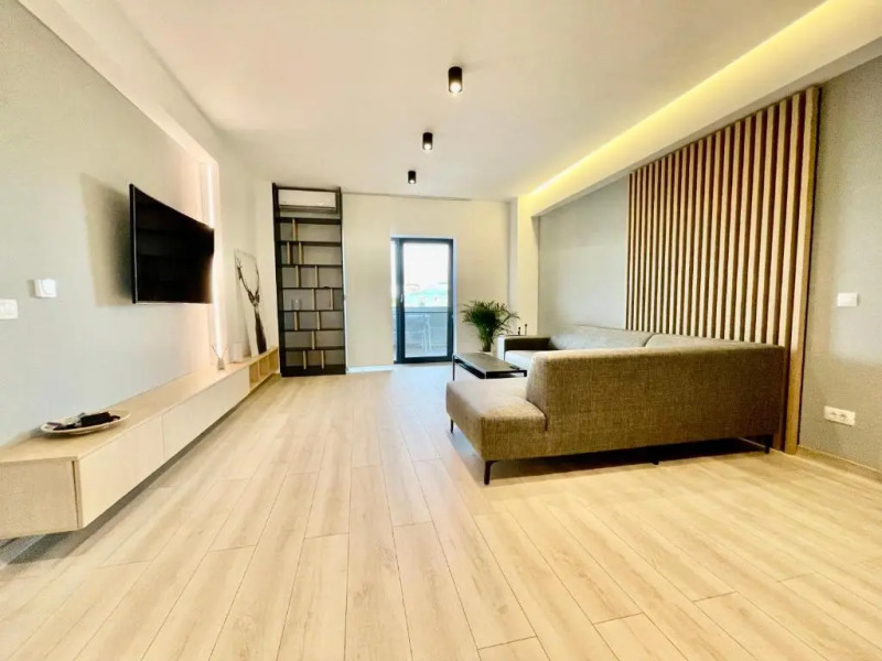 Luxury apartment, private parking,7