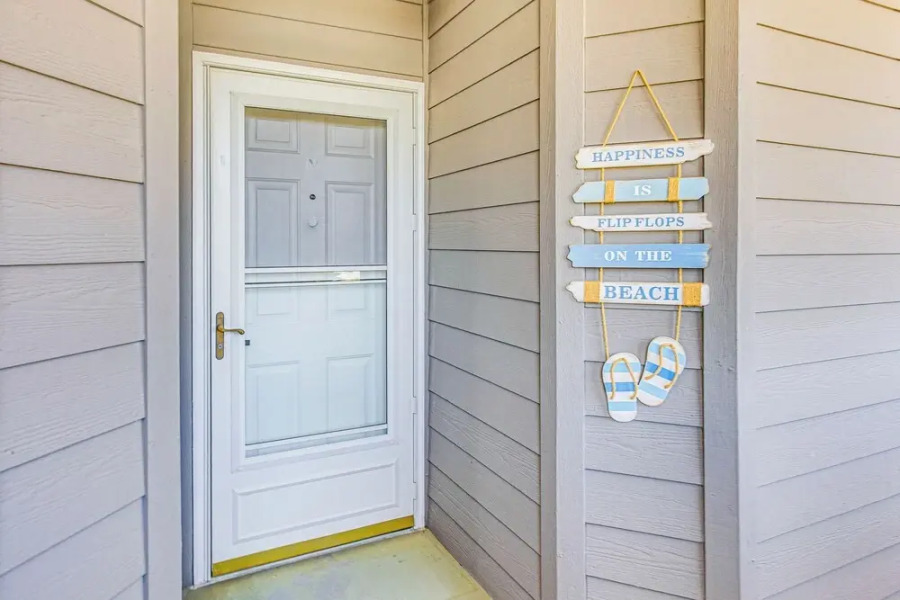 Balcony + Pool Access: Serene Little River Retreat