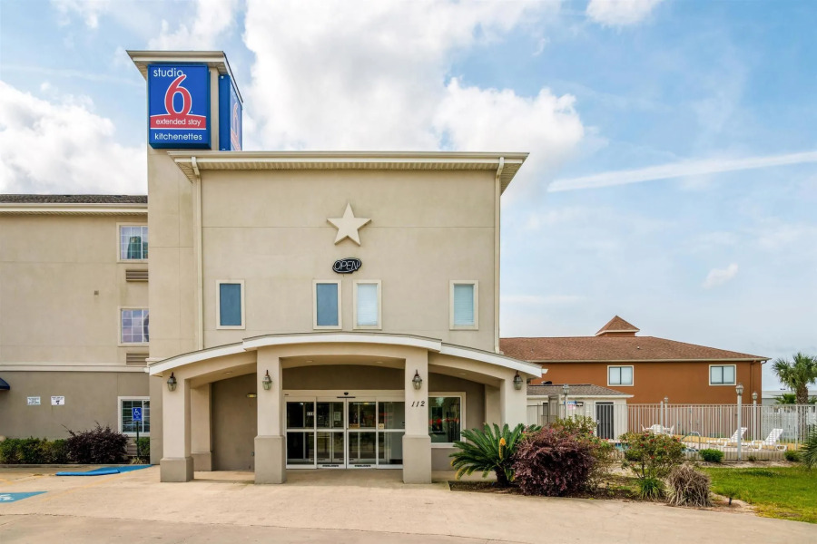 OYO Townhouse Sulphur, LA Extended Stay