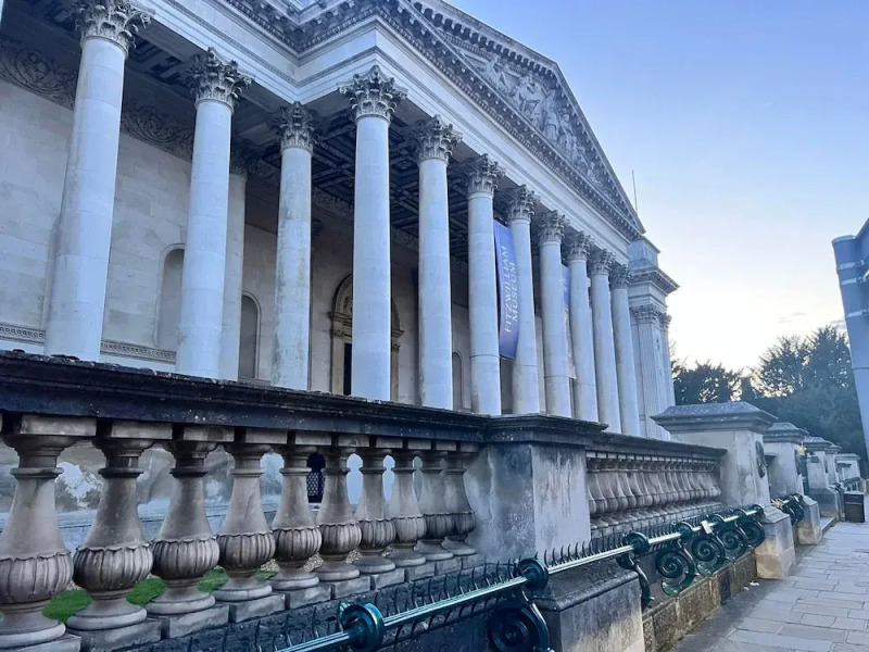 Tanzanite Apartment in Cambridge