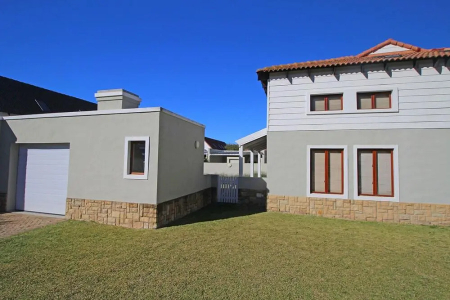 The Dunes (Plett Just Property)