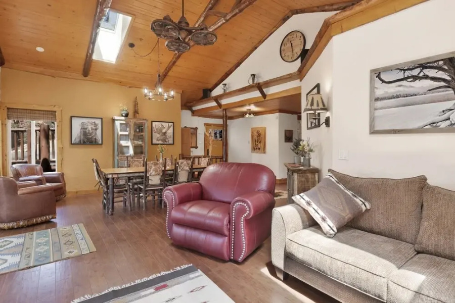 2164-fawnskin Tree House 3 Bedroom Home by Redawning