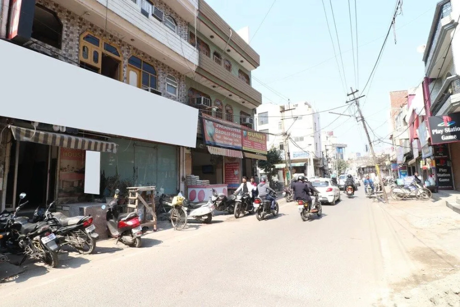 Oyo 28476 Jalandhar Guest House