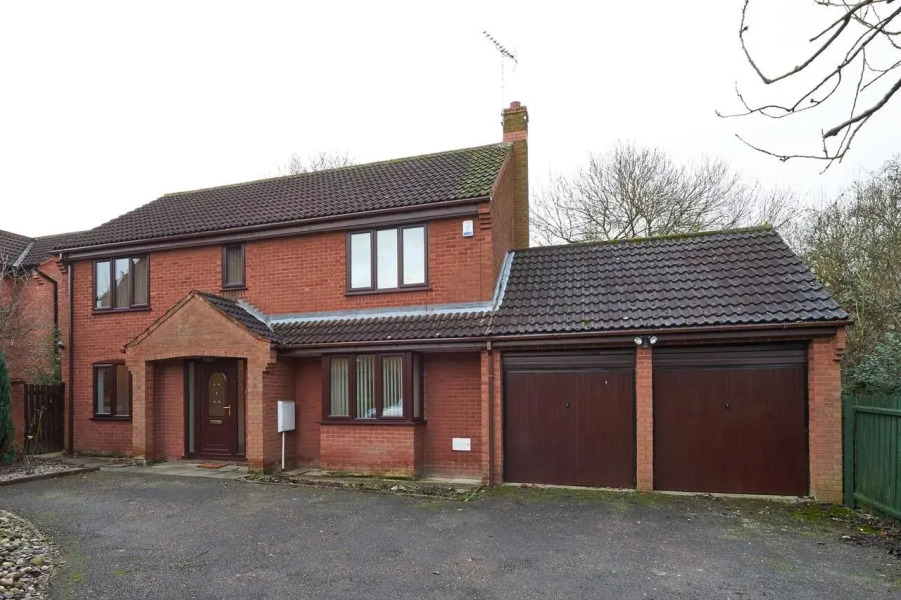 Furzton Serviced House - Shortstay Mk