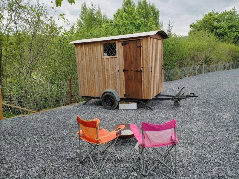 Llandovery - Cabin - Sleeps 2 - Parking - Garden