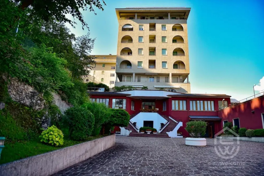 Easy Welcome Kosmopolitan