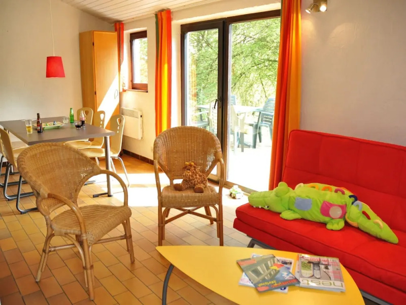 Cozy Bungalow With a Fireplace, Near the Forest, Near Virton