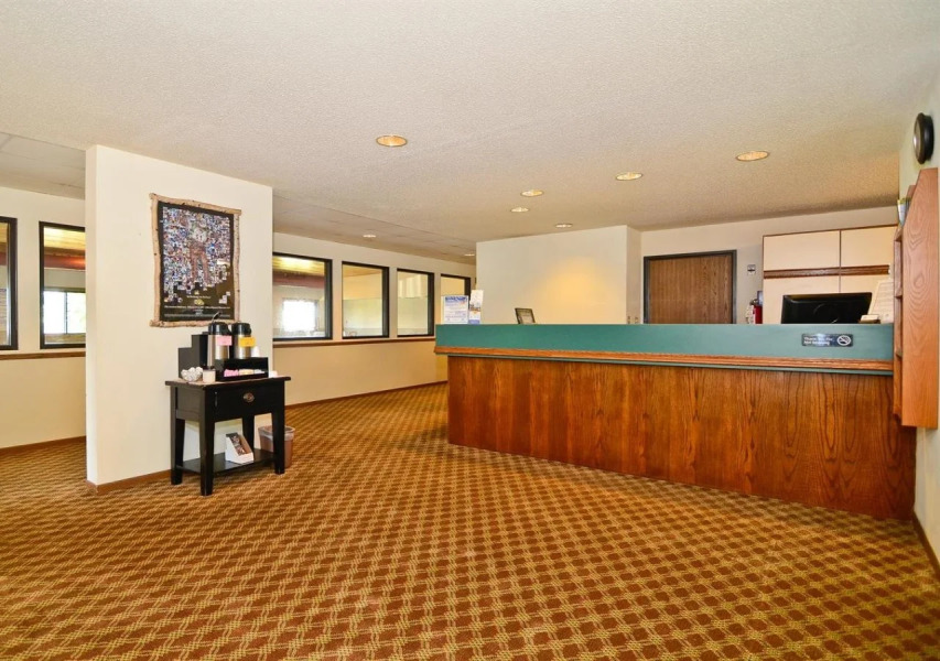 Super 8 by Wyndham Hayward WI