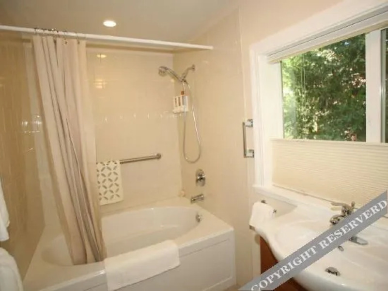 Yosemite Lodging at Big Creek Inn B&B