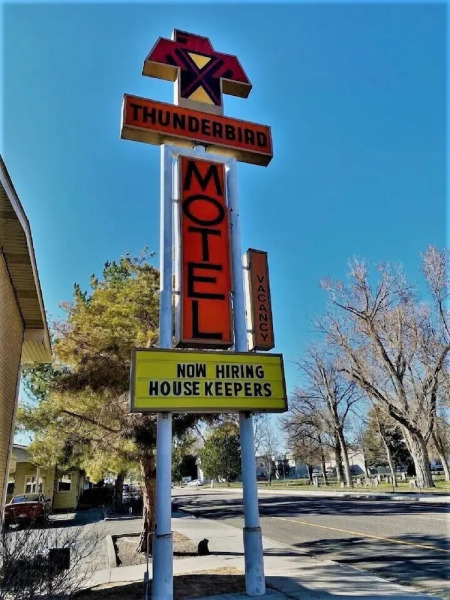 Thunderbird Motel