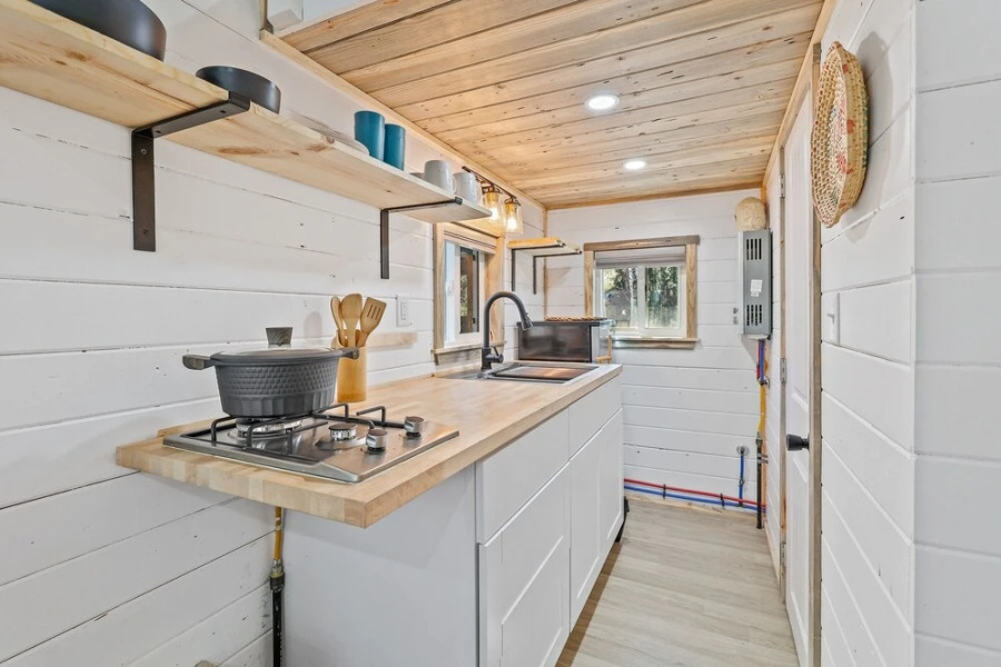 Tiny House! Quiet, Pine Trees, Private, Close to Grand Canyon, Sedona, Oak Creek Just off I17 by Redawning