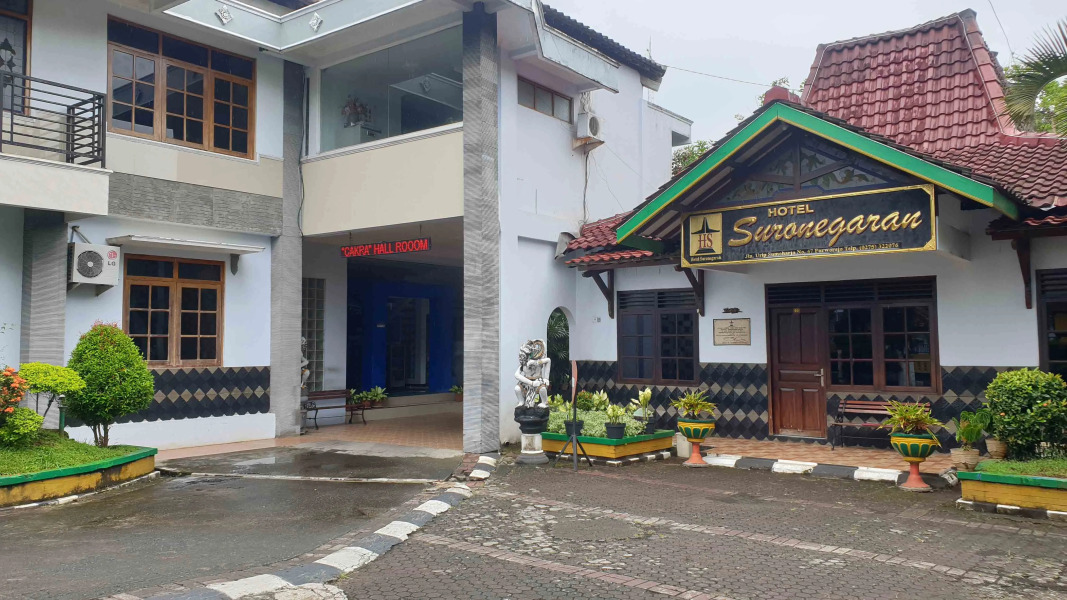 Hotel Suronegaran Purworejo RedPartner