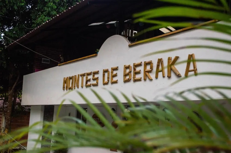 Montes De Beraka - Adults Only