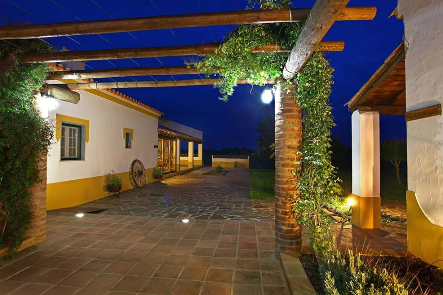 Herdade Naveterra Rural Lodge & Spa