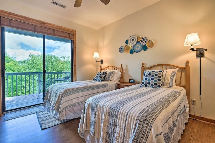 Renovated Burnsville Condo in Gated Community