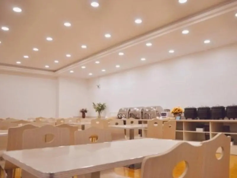 Greentree Inn Golmud City Railway Station Express