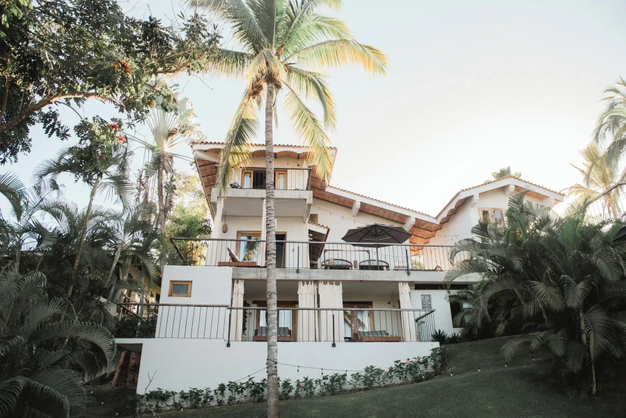 Distrito 88 - Adults only