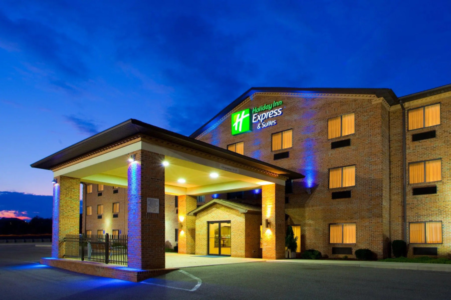 Holiday Inn Express Hotel & Suites ELKINS by IHG