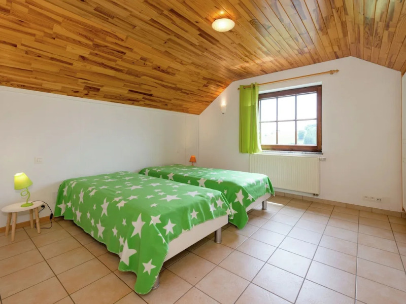 Nice Villa, Renovated 2015, Large Garden, Quiet Location, 10km From Houffalize