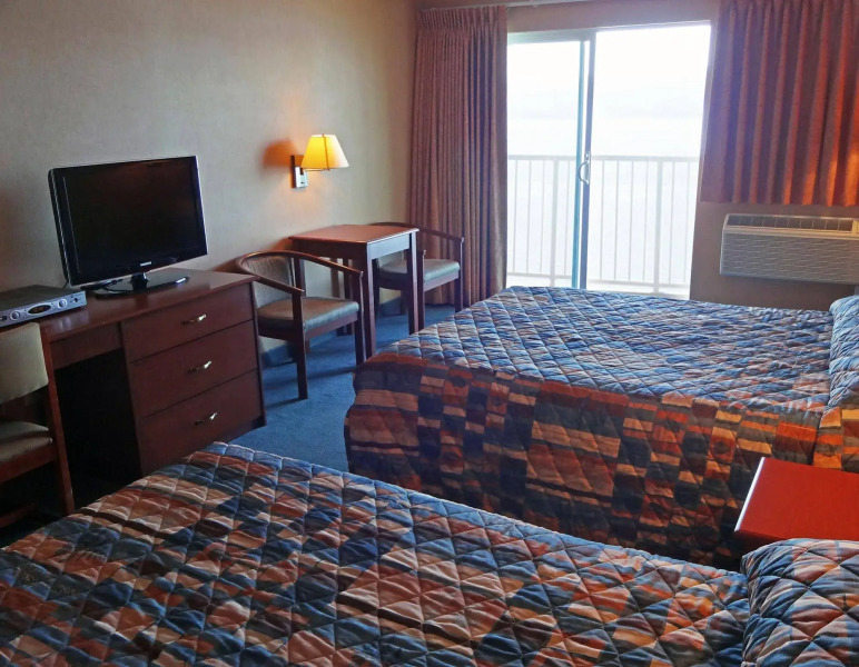 Beach Gardens Resort and Marina