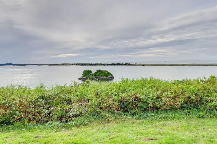 Rustic Coastal Smith River Cottage w/ Ocean Views!