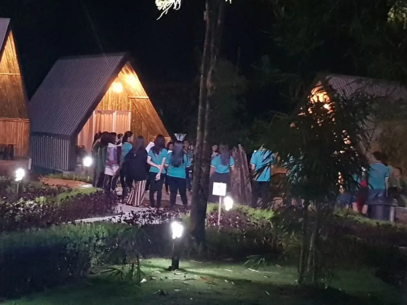 D'Bamboo Kamp Desa Wisata Ekang