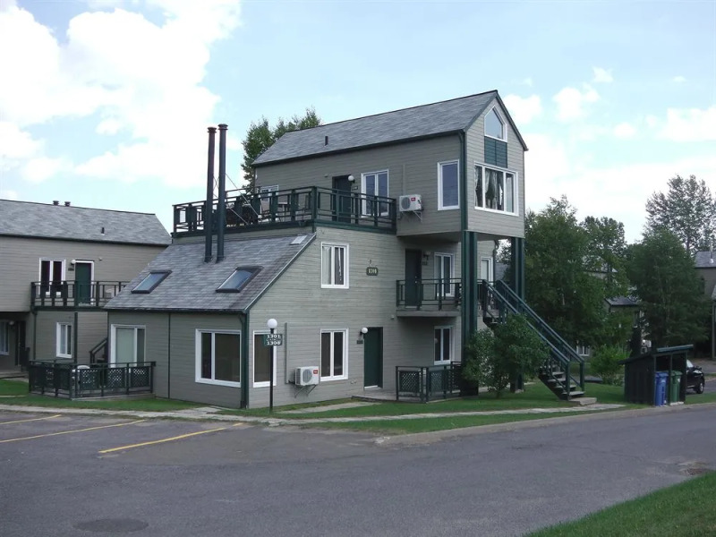 Holiday Villa Resorts at Mont Ste. Anne