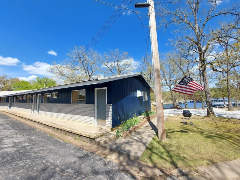 Kimberling Cove Resort