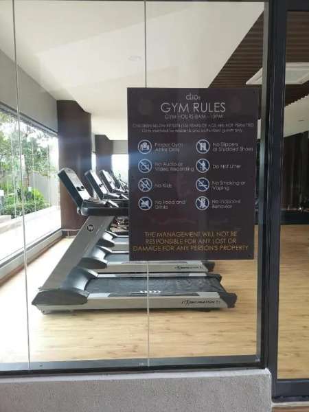 STAYJE PUTRAJAYA, 5 minutes to IOI CITY MALL, WIFI , NETFLIX, FREE PARKING