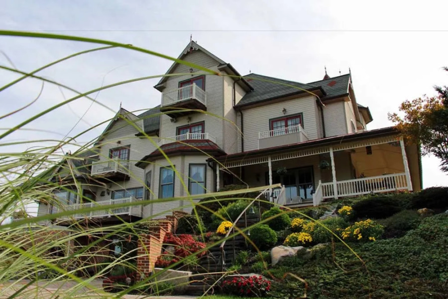 The Hurst House Bed and Breakfast