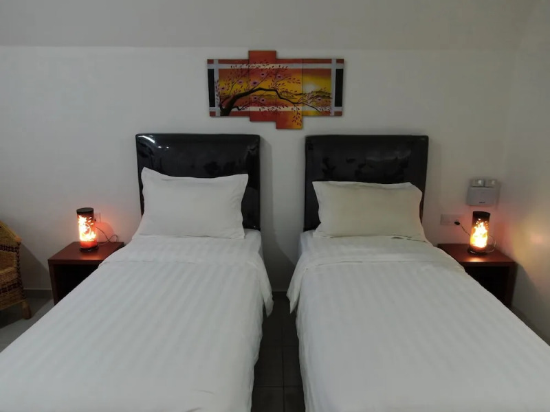 Madu Tiga Beach & Resort