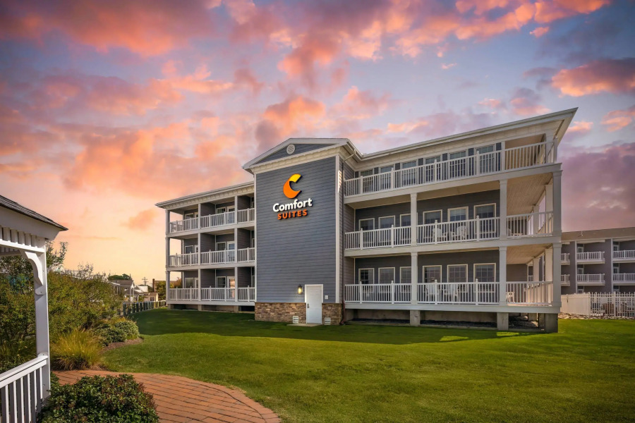 Comfort Suites Chincoteague Island Bayfront Resort