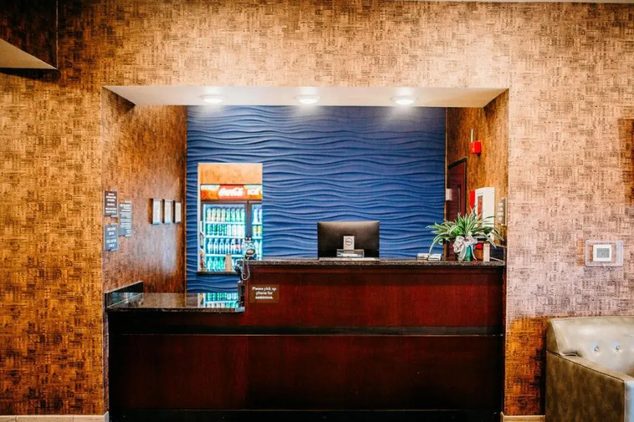 Cobblestone Hotel & Suites - International Falls