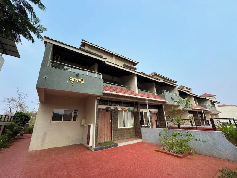 Hotel Sadhana Executive