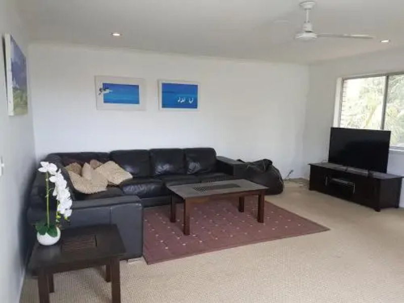 15 Larapinta Court Family Home With Swimming Pool In A Quiet Street And Central Location Close To Cbd