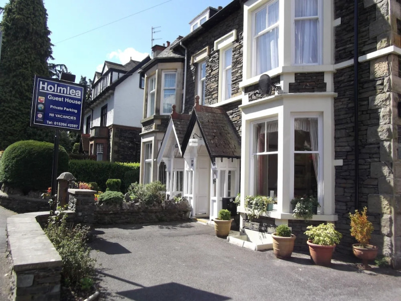 Holmlea Guest House