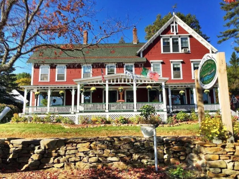 Lake House at Ferry Point