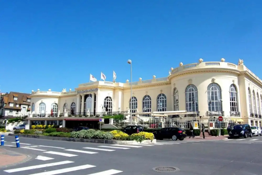 Property With 2 Bedrooms in Pierrefitte-en-auge, With Wonderful Lake V