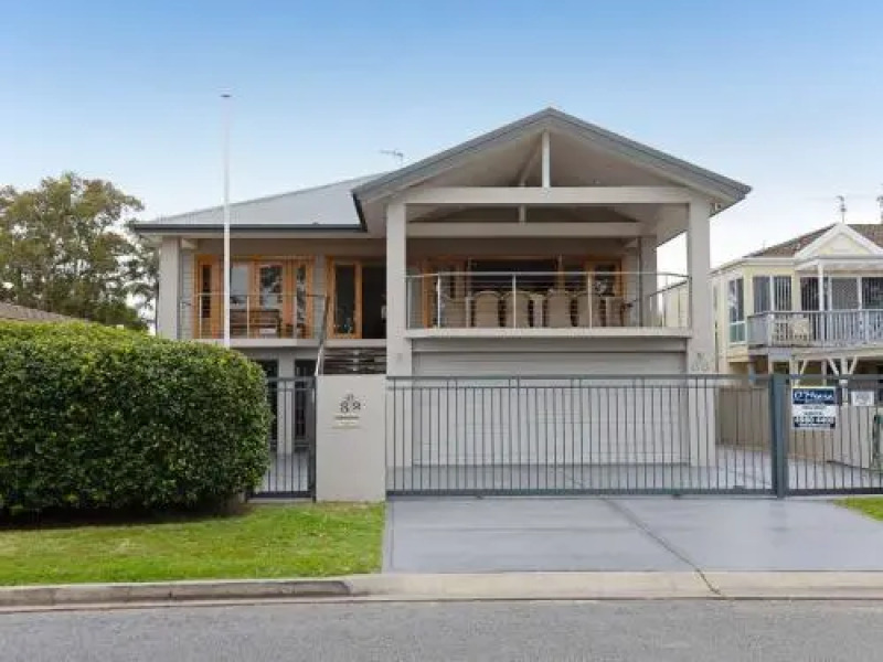 Beauty And The Beach', 88 Foreshore Drive - Large Home With Wifi And Water Views