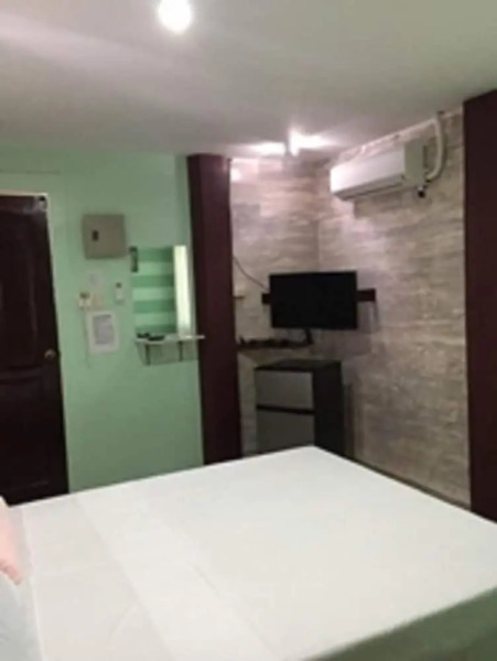 HR Hotel Bar and Restaurant