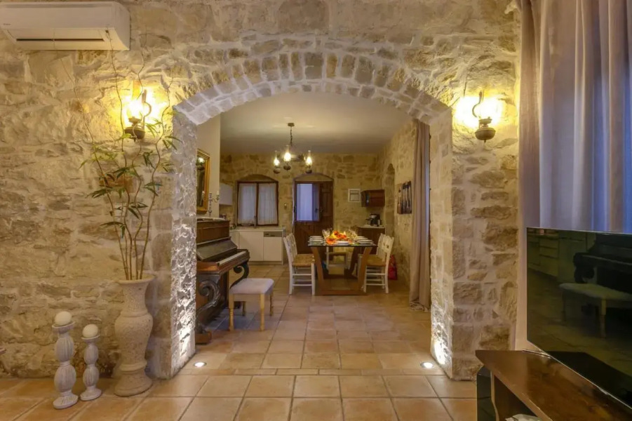 Villa Minos by Villa Plus