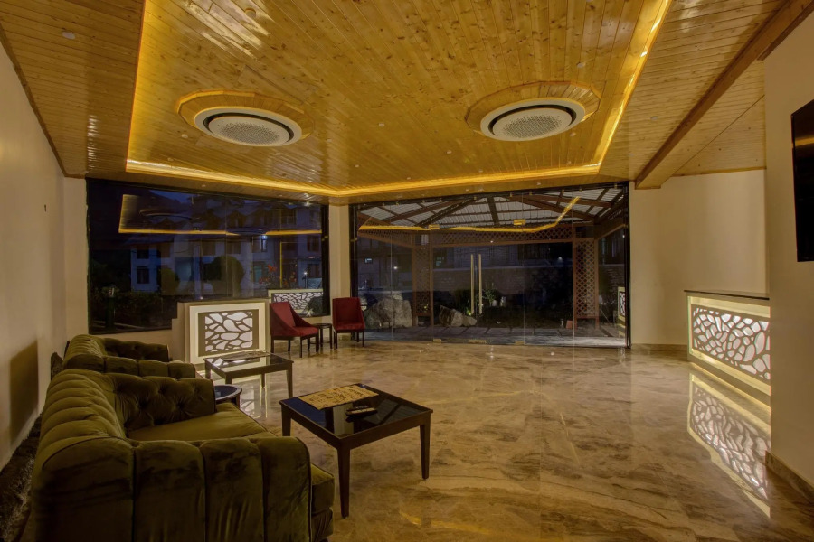 Woodrock Hotel Manali